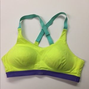 Victoria’s Secret VSX Sports Bra 36B